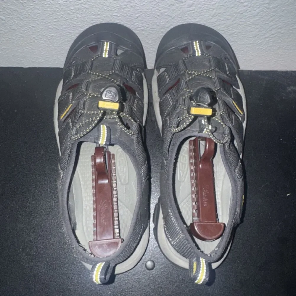 Keen Newport H2 Sandals Waterproof Hiking Sport Black  Yellow Mens 9.5 US, 42 EU